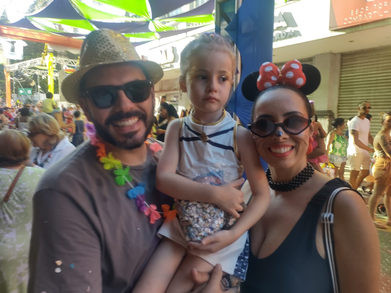Bloco Algodão Doce reúne famílias no Calçadão da Antônio Ladeira em Santos Dumont